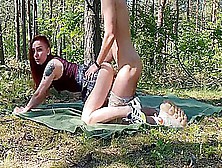 Public Amateur Couple Sex On A Picnic In The Park Kleomodel