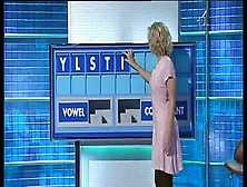 Rachel Riley - Countdown 20 Nov 09 (Hq). Mp4