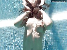 Nicole Pearl Super Hot And Horny Shaking Ass In The Pool