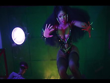 Nicki Minaj - Chun-Li Try Not To Sperm Challenge