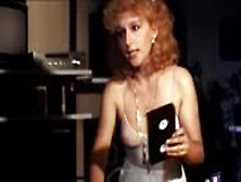 Esther Márquez In Inclinacion Sexual Al Desnudo (1982)