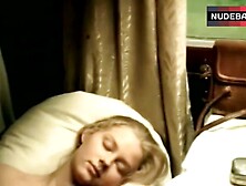 Svetlana Khodchenkova Sleeps Nude In Train – Blagoslovite Zhenshchinu