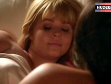 Shay Mitchell Hot Lesbi Scene – Pretty Little Liars