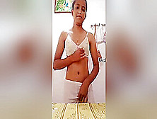 Today Exclusive- Cute Lankan Girl Showing Her Boobs And Pussy