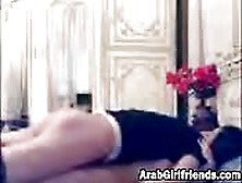 Fingerfing Makes Arab Girlfriend Horny