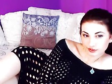 Sexy Webcam Babe Emmyk Masturbating