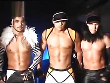 Eduardo Correa Gogo Boy Performance