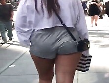Big Butt Jiggling