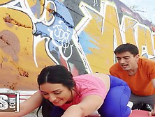 Annie Reis' Public Yoga Lesson Turns Into A Hardcore Fuck With Her Trainer Jordi - Mofos
