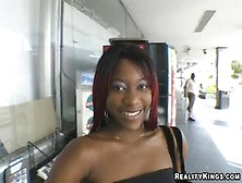 Alluring Trimmed Ebony Gisellex In Handjob Porn Video