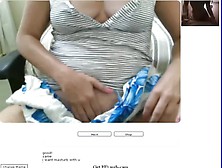 Chatroulette #17 Horny Lady Close-Up