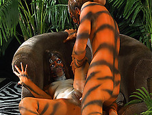 Victoria Lawson Got Her Body Painted In Tiger Patterned By Her Handsome Lover