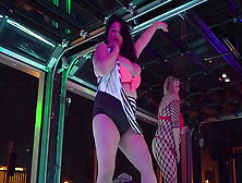 Plus-Size Pornstars Unwrap At Hustler Club Las Vegas