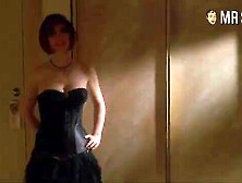 Winona Ryder In Sex And Death 101 (2007) - 7298