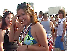Sizzling Hot Bikini Ladies Were Caught On My Camera