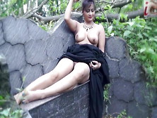 Nisha Nude Saree Model