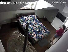 Ipcam – Nerdy College Girl Masturbates On Her Bed
