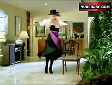 Elizabeth Katz Topless Dance – Mujeres Infieles