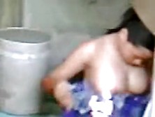 Amateur Bhabhi In Shower
