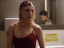 Stiekem Lesbische Seks Op Openbaar Toilet