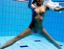 Juicy Body Zuzanna Submerged Underwater