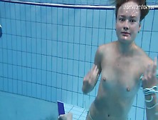 Tight Body In A Hot Bikini For Underwater Porn