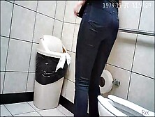 Hot Fat Butt Latina Caught Using Taqueria Toilet
