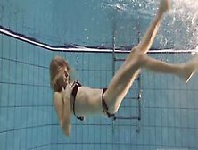 Underwatershow Presents Girl Nastya In The Pool