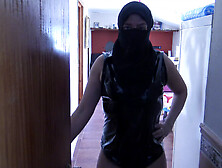 Kinky British Arabic Mistress In Hot Latex Wants To Be Worshipped