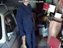 Chica Amateur Sucia Echa Un Polvo En El Garage