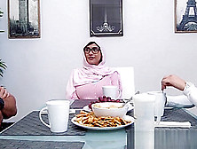 Spectacular Mia Khalifa Cowgirl In Hijab Threesome