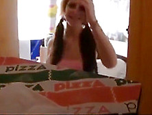 Gorgeous Babe Pays For Pizza With Her Ass Creampie