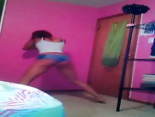 Kiidiekidladyjerkin - Bored.  Skinny Mini Twerking. Mp4