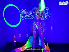 Camsoda- Nice Babe In Bodypaint Toying