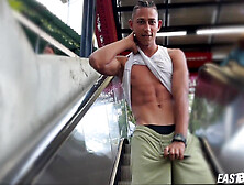 Marcus Brown - Exclusive In Medellin 5 Min