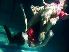 Lesbians And Solo Chicks Make Out Underwater