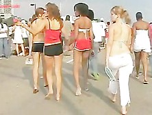 A Lot Of Young Asses Walking In Upskirt Video