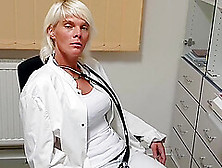 German Nice Female Doctor Seduced With Creampie