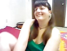 Chubby Pussy Play On A Webcam
