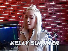 Kelly Summer Se Fait Manger Le Clito Par Deux Amies - Quebec Porn
