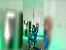 Zero Suit Samus Cosplay Pole Dance Strip Session