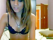 Webcam Teen Loves To Fuck Her Ass