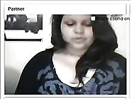 Garota Grande Com Webcam Em Solitário