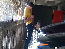 Gay Room - Eager Sucker Doing His Best In A Parking Lot