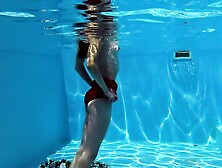 Sweet Shy Tight Perfect Babe Swimming Gymnastics