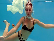 Underwater Show - Solo Female Porn