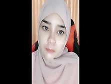 Indonesian Hijab Masturbating