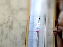 Türk Otel Çalışanı Kızı Duştan Sonra Yatağa Attım