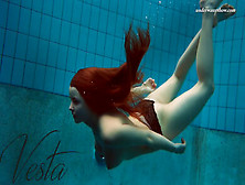Hottest Teen Girl Vesta Stripping Nude Underwater