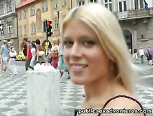 Сексуальное Приключение С Молодой Блондиночкой На Улице
